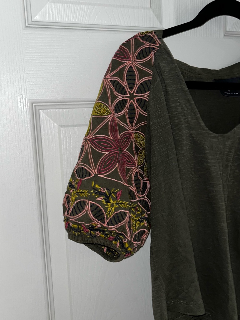 Maeve Anthropologie Bridey Short Sleeve Small Petite Embroidered Top Olive Green - Picture 4 of 6